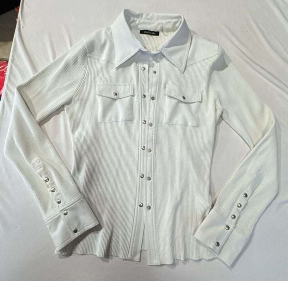 M457 Dolce Cabo White Ribbed Snap Button Long Sleeve Shirt Size L